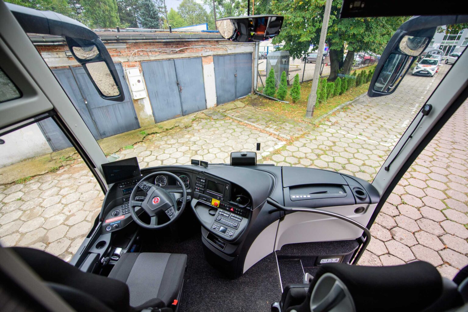 Pierwszy w Polsce Autobus Szpitalny w WSRM w Lodzi fot Sebastian Szwajkowski 19