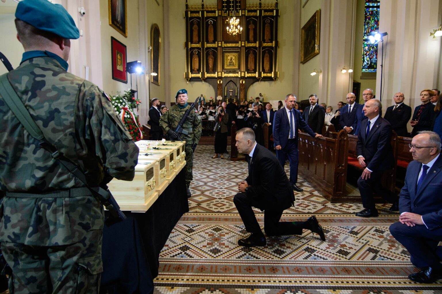 Pogrzeb ofiar obozu przy Przemyslowej z Prezydentem Karolem Nawrockim fot Sebastian Szwajkowski 1