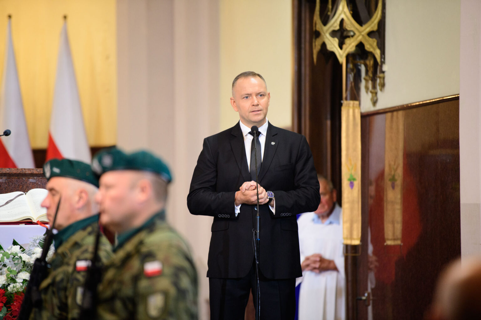 Pogrzeb ofiar obozu przy Przemyslowej z Prezydentem Karolem Nawrockim fot Sebastian Szwajkowski 26