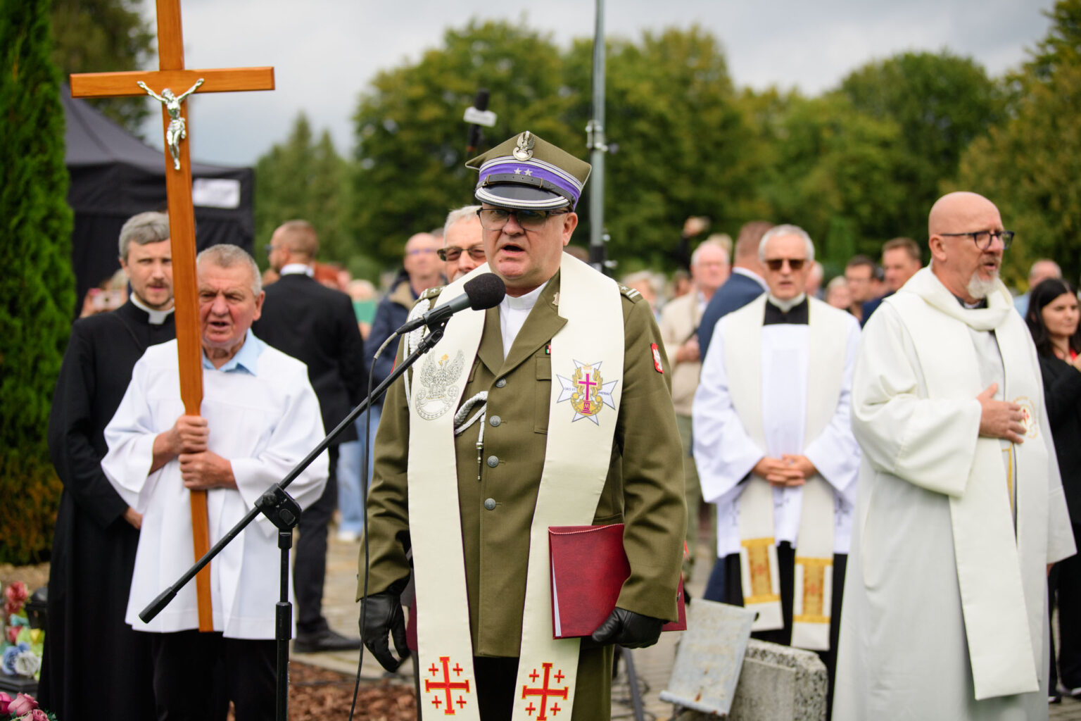 Pogrzeb ofiar obozu przy Przemyslowej z Prezydentem Karolem Nawrockim fot Sebastian Szwajkowski 37