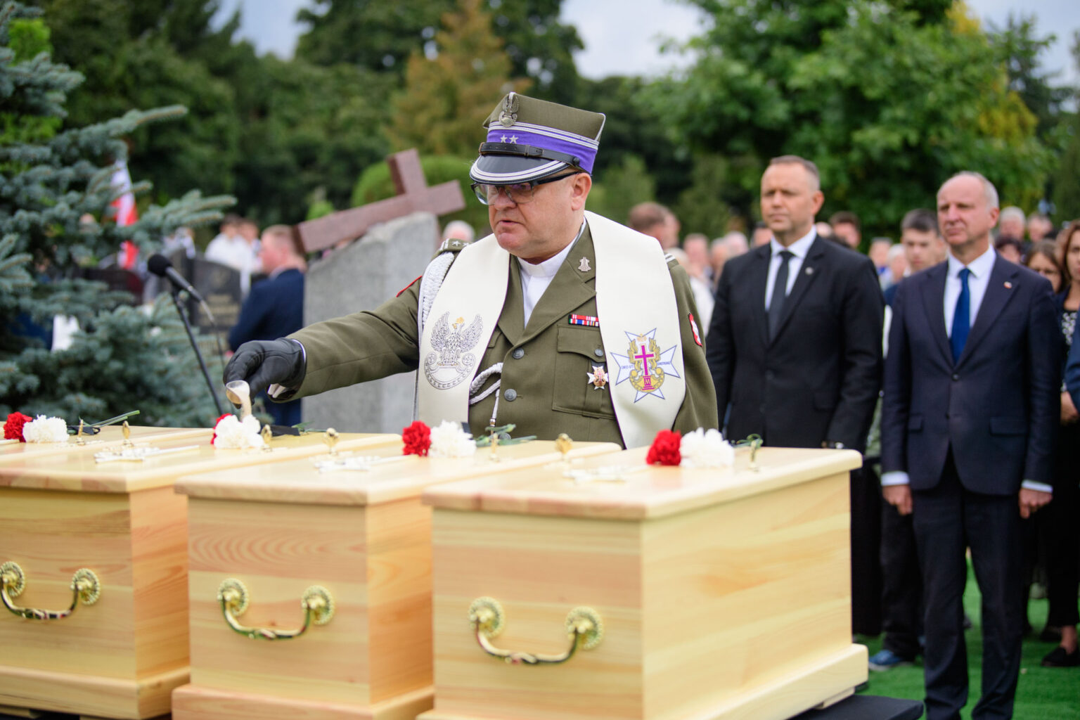 Pogrzeb ofiar obozu przy Przemyslowej z Prezydentem Karolem Nawrockim fot Sebastian Szwajkowski 41