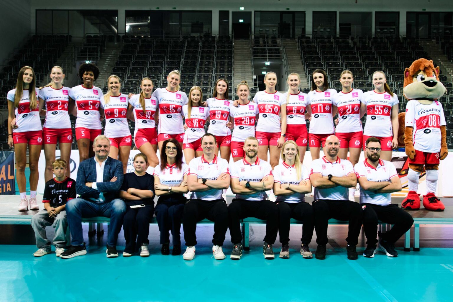 Prezentacja siatkarek LKS na sezon 26 27 fot Sebastian Szwajkowski 6