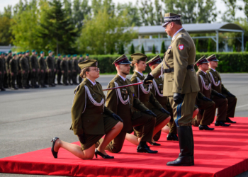 Promocja oficerska lekarzy wojskowych w Łodzi. Po raz pierwszy od 25 lat [ZDJĘCIA]