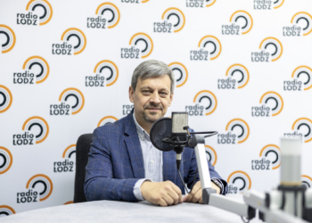 Protest kolejarzy, słupki na Piotrkowskiej, zmiany w egzaminie na prawo jazdy. Tomasz Zagajewski z CBRD gościem RŁ