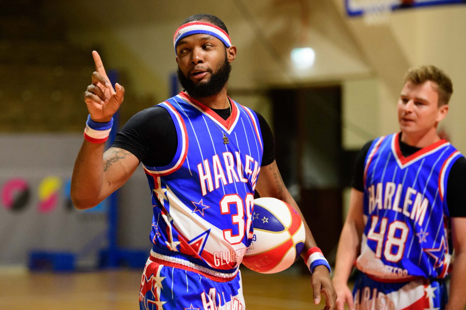 Trening Zawodnikow Harlem Globetrotters z uczniami fot Sebastian Szwajkowski 17