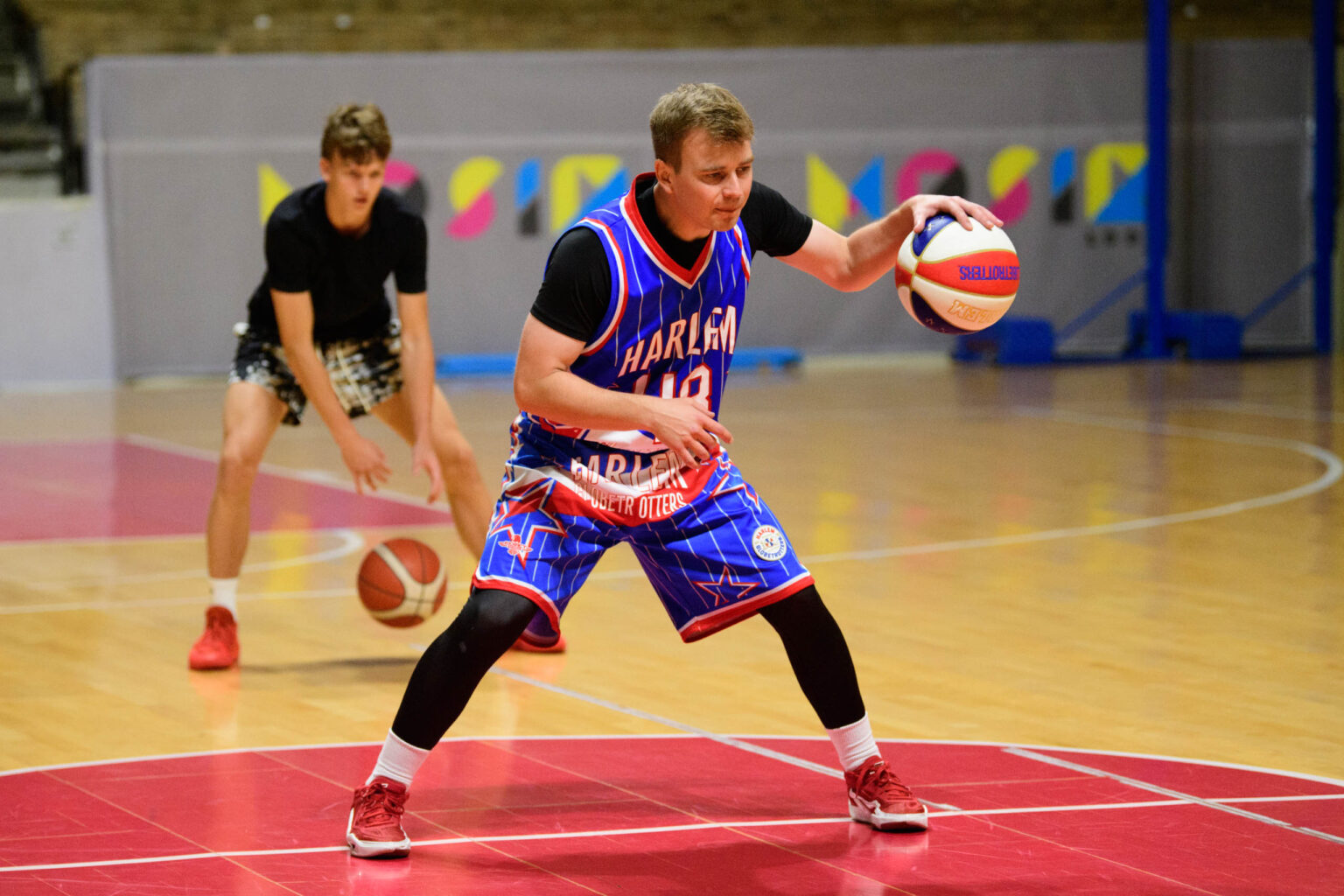 Trening Zawodnikow Harlem Globetrotters z uczniami fot Sebastian Szwajkowski 24