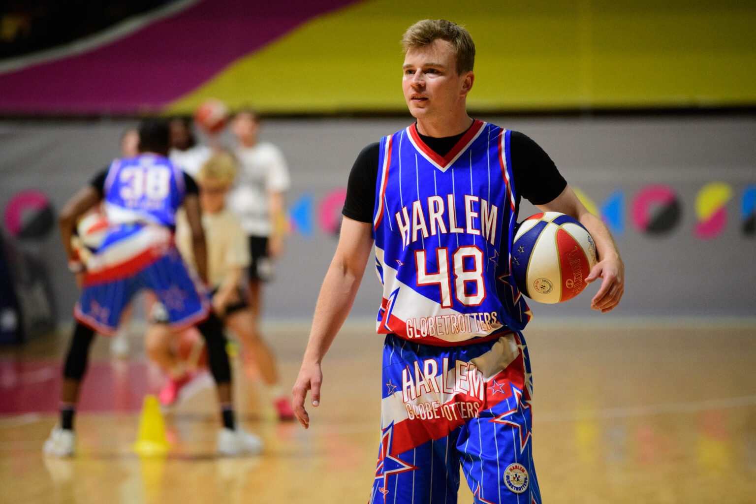 Trening Zawodnikow Harlem Globetrotters z uczniami fot Sebastian Szwajkowski 29
