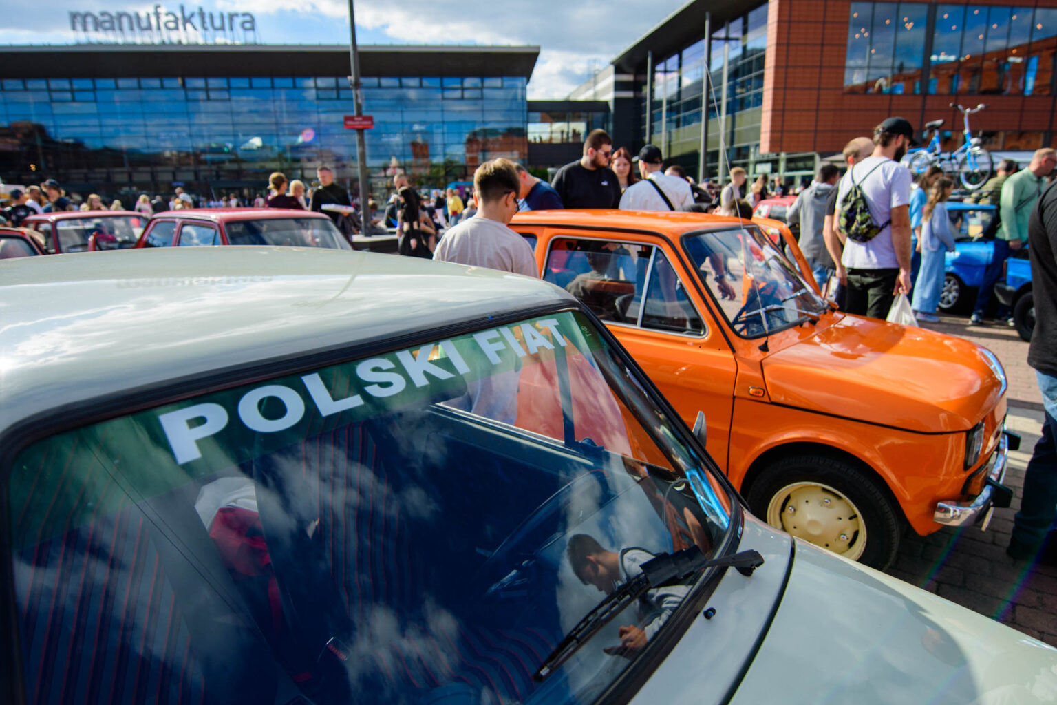 Zlot Maluchow w Manufakturze fot Sebastian Szwajkowski 6