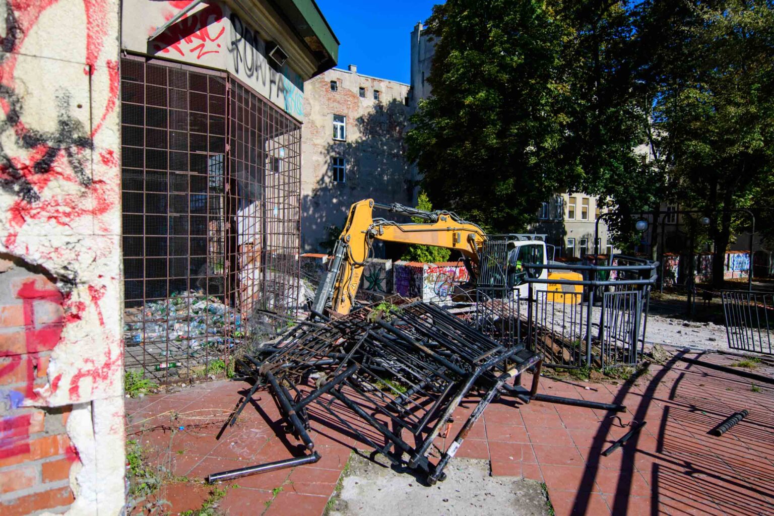 Znika dawna Pizzeria przy Pasażu Ribinsteina fot Sebastian Szwajkowski_7 Znika dawna Pizzeria przy Pasazu Ribinsteina fot Sebastian Szwajkowski 7