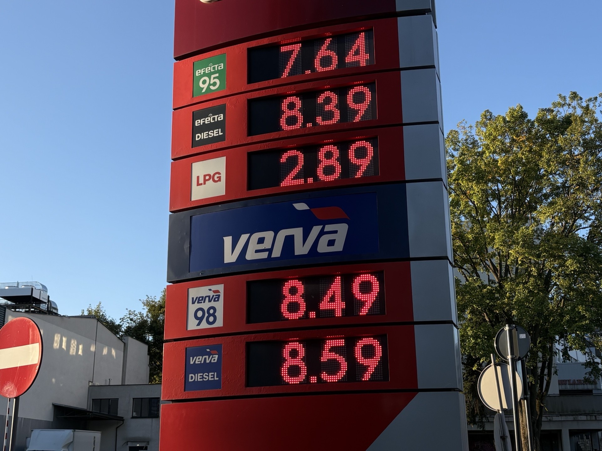 Koniec tańszego tankowania. Ceny paliw poszły w górę