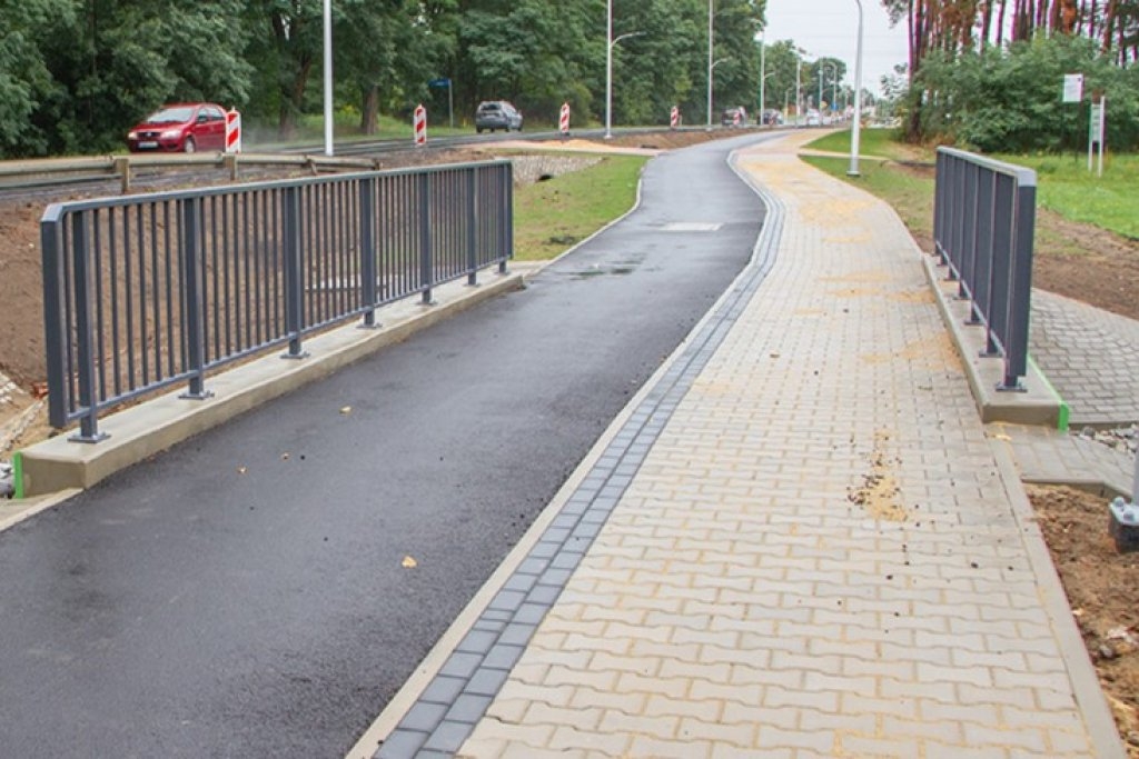 Nowa trasa dla pieszych i rowerzystów w Bełchatowie prawie gotowa 1 Nowa trasa dla pieszych i rowerzystów w Bełchatowie prawie gotowa