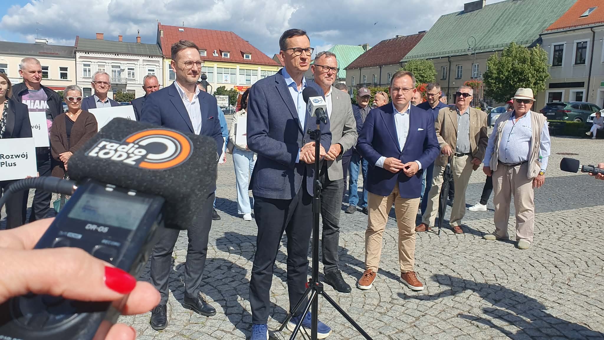 Mateusz Morawiecki w Sieradzu. Zapowiada 500 zł rocznie na każdego mieszkańca gminy 2 Mateusz Morawiecki w Sieradzu. Zapowiada 500 zł rocznie na każdego mieszkańca gminy
