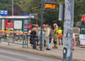 Wbiegła pod tramwaj na Bałutach. 23-latka została uwięziona pod pojazdem 8 Wbiegła pod tramwaj na Bałutach. 23-latka została uwięziona pod pojazdem