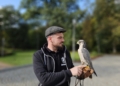 Łódzkie, jestem stąd | Sokolnik z Uniejowa. Jak drapieżne ptaki pomagają człowiekowi [PODCAST]