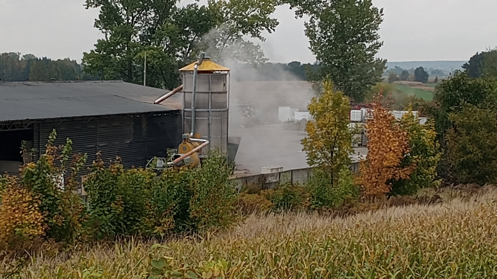 Skarżą się na hałas i pył. Suszarnia kukurydzy utrudnia życie mieszkańcom Sieradza