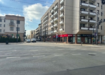 Kierowcy jeżdżą pod prąd na Żwirki. Policja ostrzega