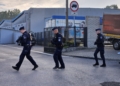 Strzały, ewakuacja i ładunek wybuchowy w zgierskim starostwie. Służby ćwiczyły atak terrorystyczny [ZDJĘCIA]