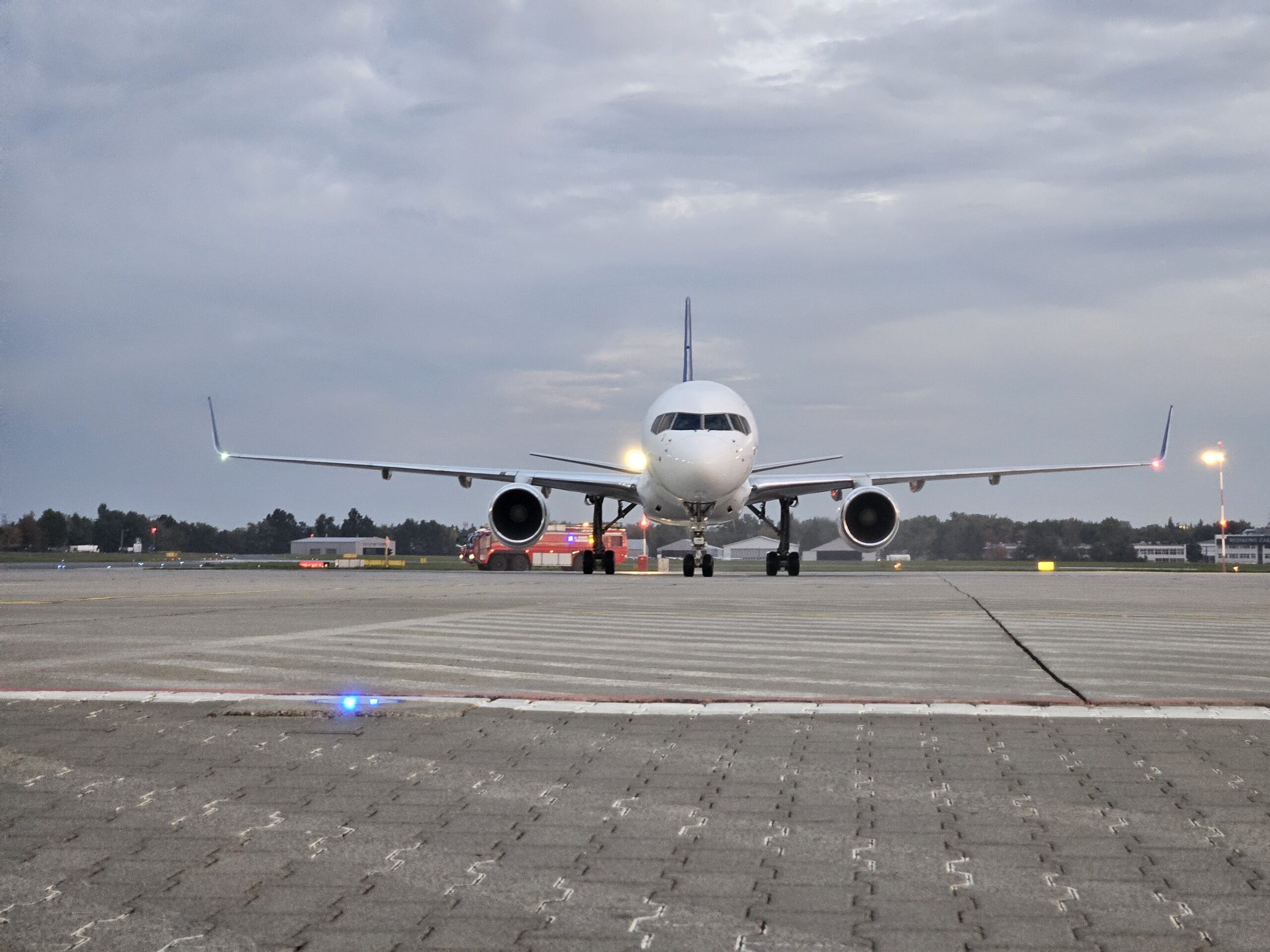 Boeing 757 z bazą w Łodzi. Lotnisko rozwija transport cargo [ZDJĘCIA]