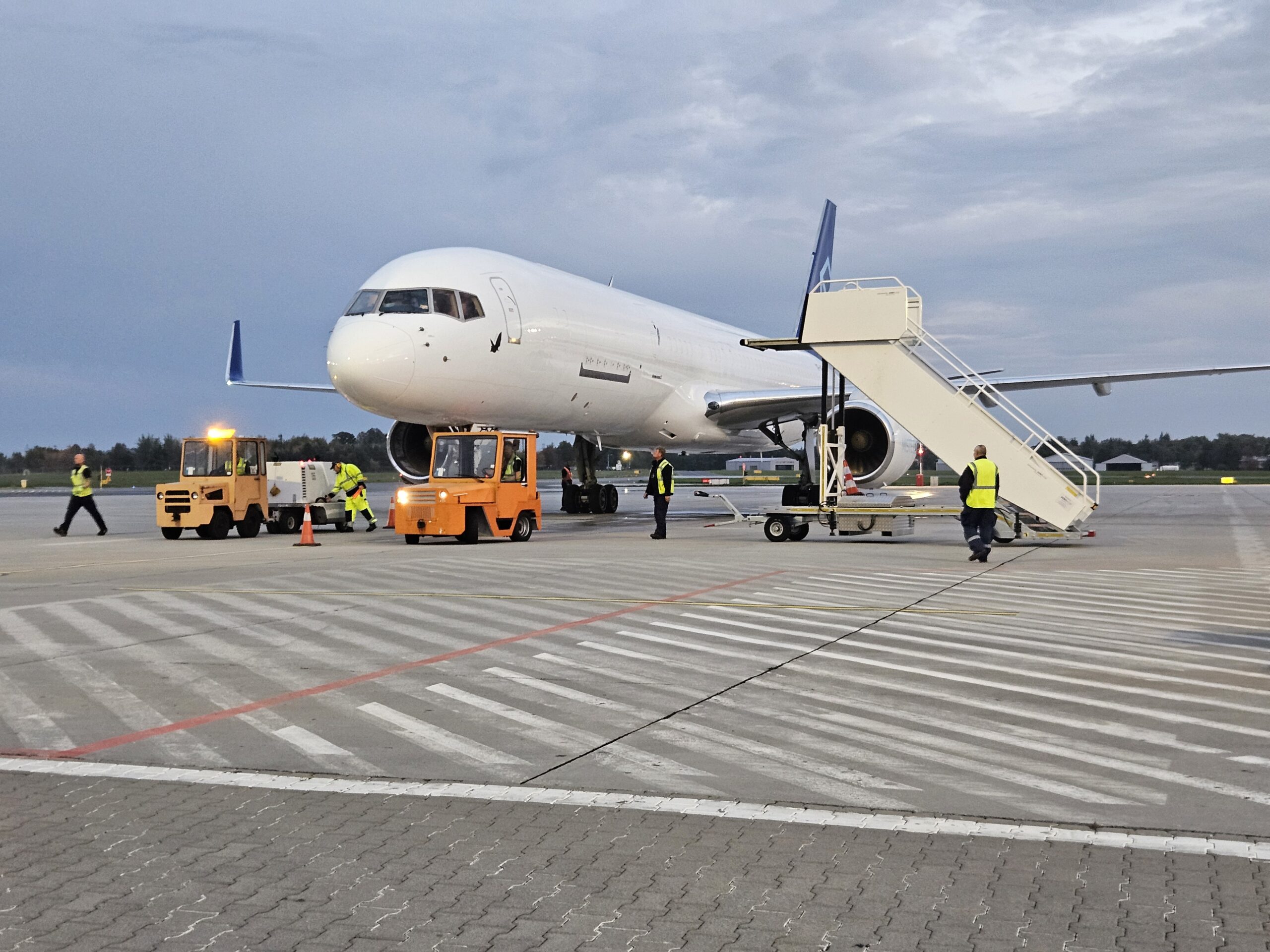 Boeing 757 z bazą w Łodzi. Lotnisko rozwija transport cargo [ZDJĘCIA]