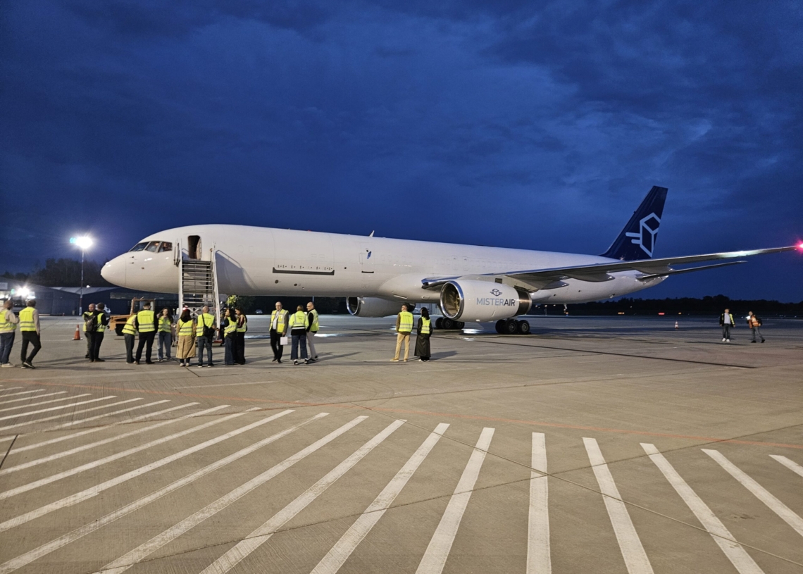 Boeing 757 z bazą w Łodzi. Lotnisko rozwija transport cargo [ZDJĘCIA]