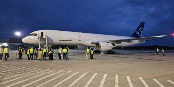 Boeing 757 z bazą w Łodzi. Lotnisko rozwija transport cargo [ZDJĘCIA]
