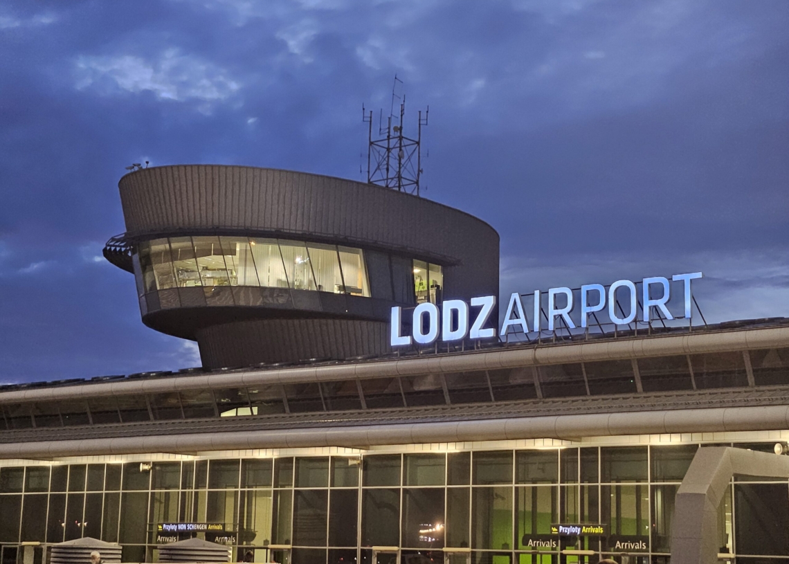 Zimowy rozkład na łódzkim lotnisku. Więcej lotów do Birmingham, znika Bruksela