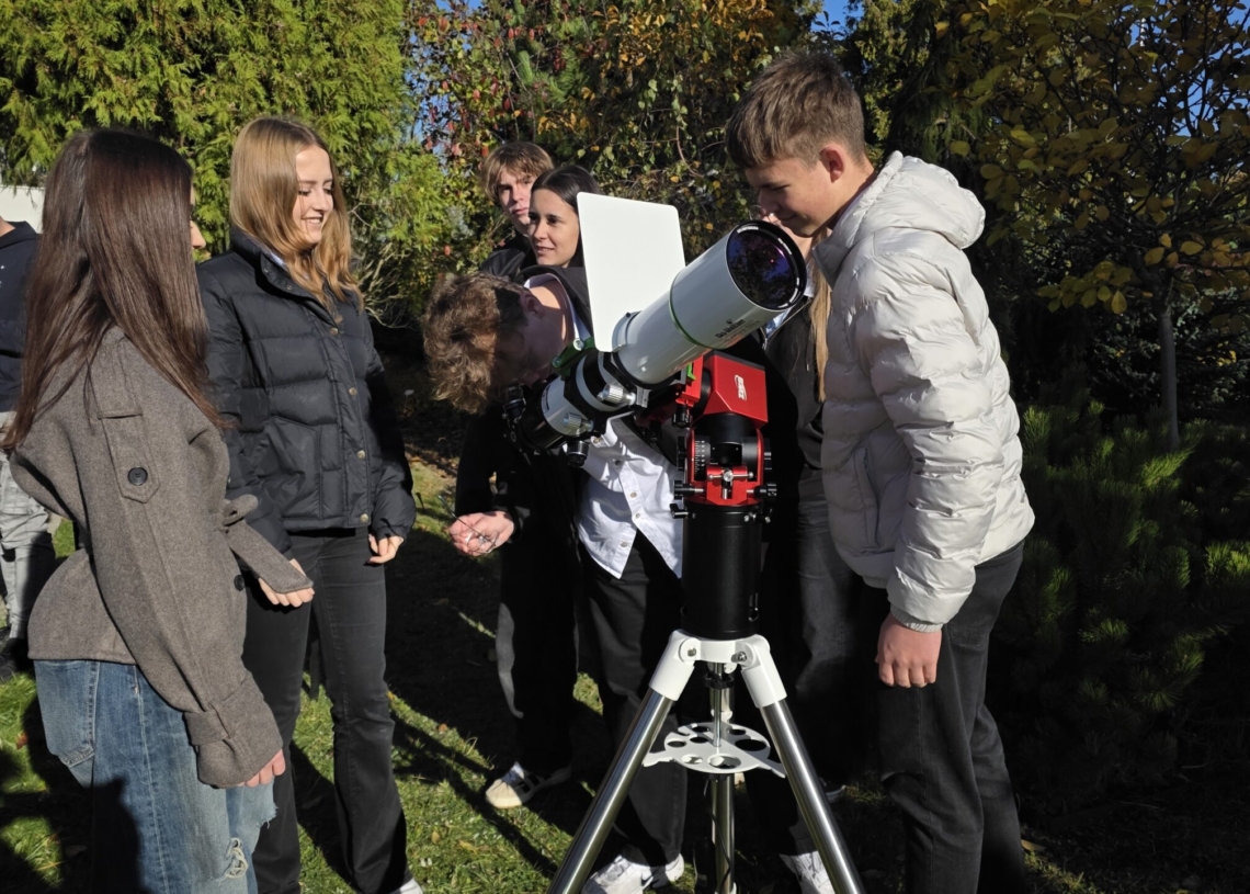Kosmos na wyciągnięcie ręki. Obserwacje Słońca i warsztaty astronomiczne w I LO w Radomsku