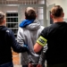 Sprzedawał bilety, których nie wysyłał. Policjanci ze Skierniewic zatrzymali 29-latka