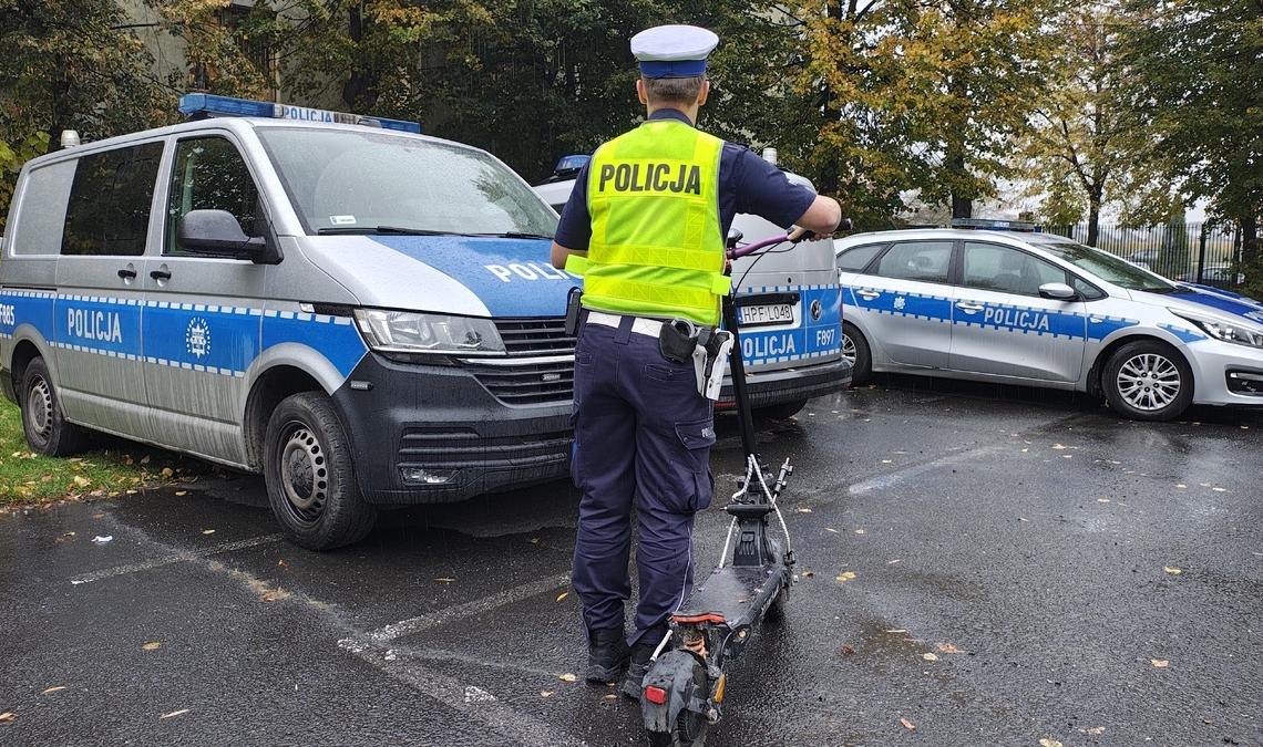 Hulajnoga mogła rozpędzić się do 75 km/h. 16-latek z urazem głowy trafił do szpitala 1 Hulajnoga mogła rozpędzić się do 75 km/h. 16-latek z urazem głowy trafił do szpitala