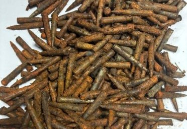 Niebezpieczne znalezisko w powiecie opoczyńskim. Policjanci zabezpieczyli 351 sztuk amunicji