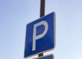 Blisko 50 darmowych miejsc parkingowych może zniknąć. Władze Łodzi chcą sprzedać działkę przy Piłsudskiego