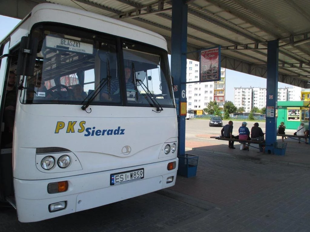 PKS Sieradz zawiesza blisko 30 kursów. Od listopada duże zmiany w rozkładzie jazdy 1 PKS Sieradz zawiesza blisko 30 kursów. Od listopada duże zmiany w rozkładzie jazdy