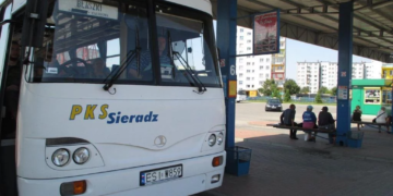 PKS Sieradz zawiesza blisko 30 kursów. Od listopada duże zmiany w rozkładzie jazdy