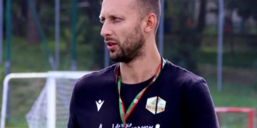 Zmiana trenera w Lechii Tomaszów Mazowiecki. Kacper Giełzak zastąpił Bartosza Grzelaka