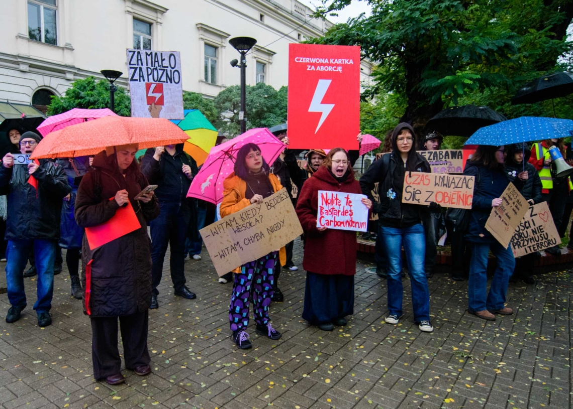 „Czerwona kartka za aborcję”. Manifestacja w Łodzi