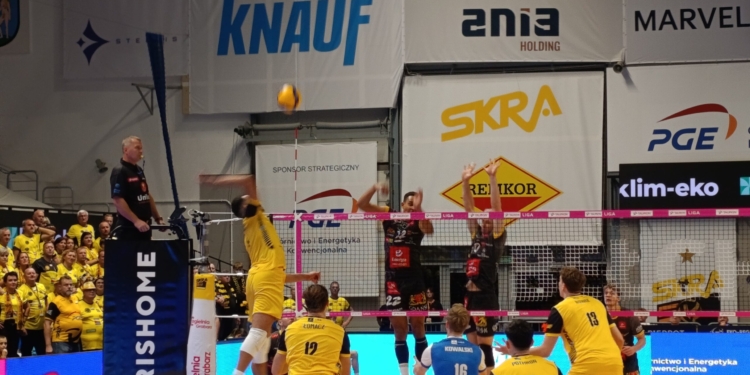 PGE GiEK Skra Bełchatów zwycięska na inaugurację sezonu. Emocjonująca końcówka meczu z Treflem [ZDJĘCIA]