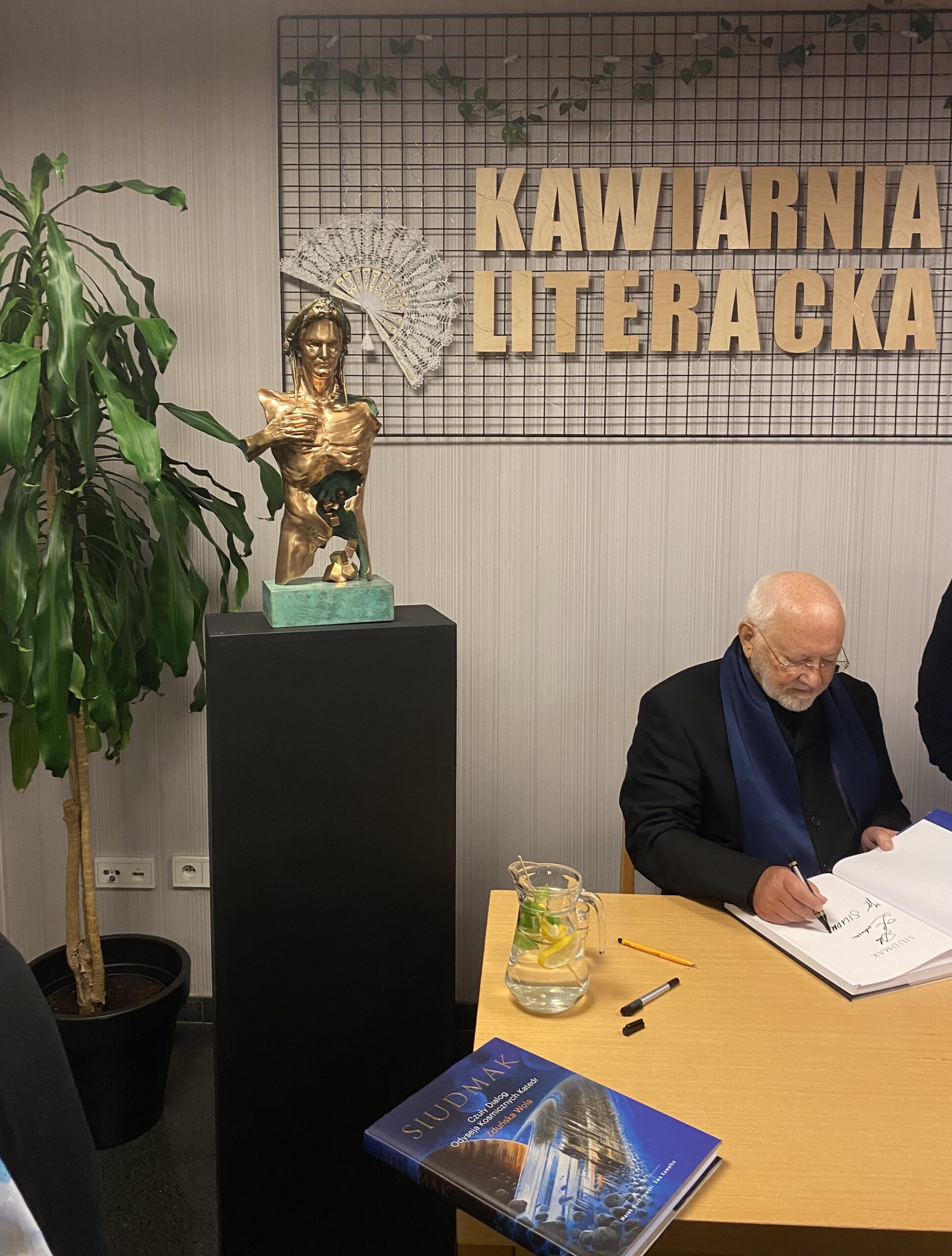 Kiedy stopy nie dotykają ziemi. Spotkanie z Wojciechem Siudmakiem 2 Kiedy stopy nie dotykają ziemi. Spotkanie z Wojciechem Siudmakiem