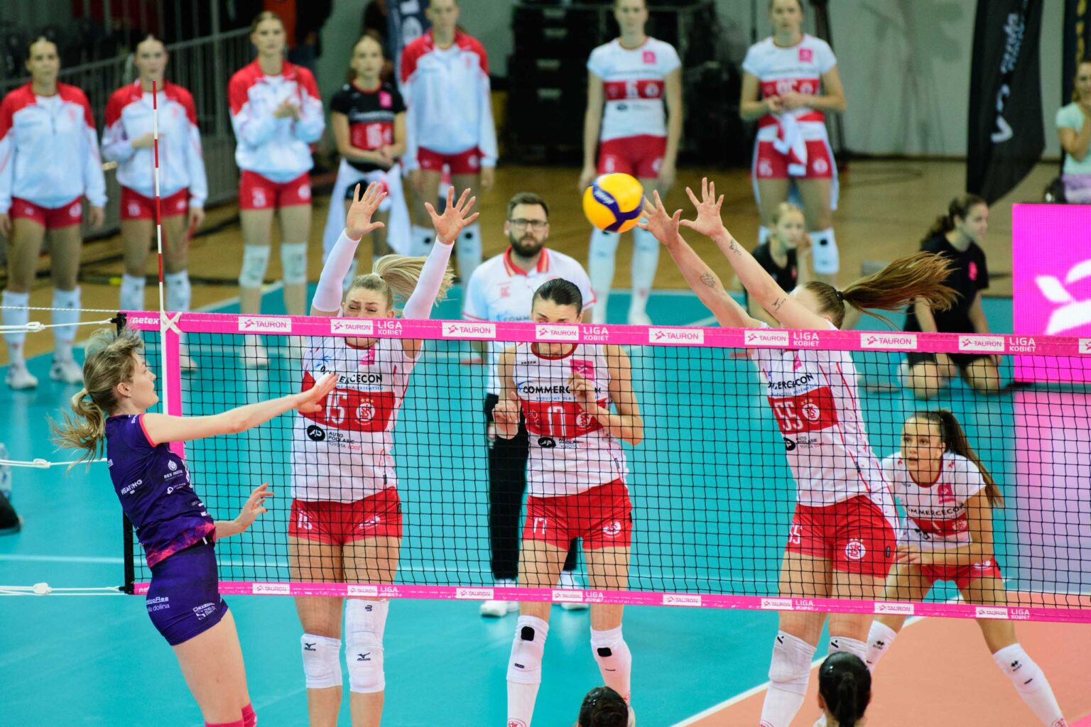LKS Commercecon vs Developres Rzeszow fot Sebastian Szwajkowski 25 1
