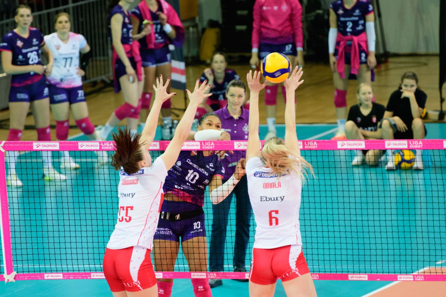 LKS Commercecon vs Developres Rzeszow fot Sebastian Szwajkowski 37