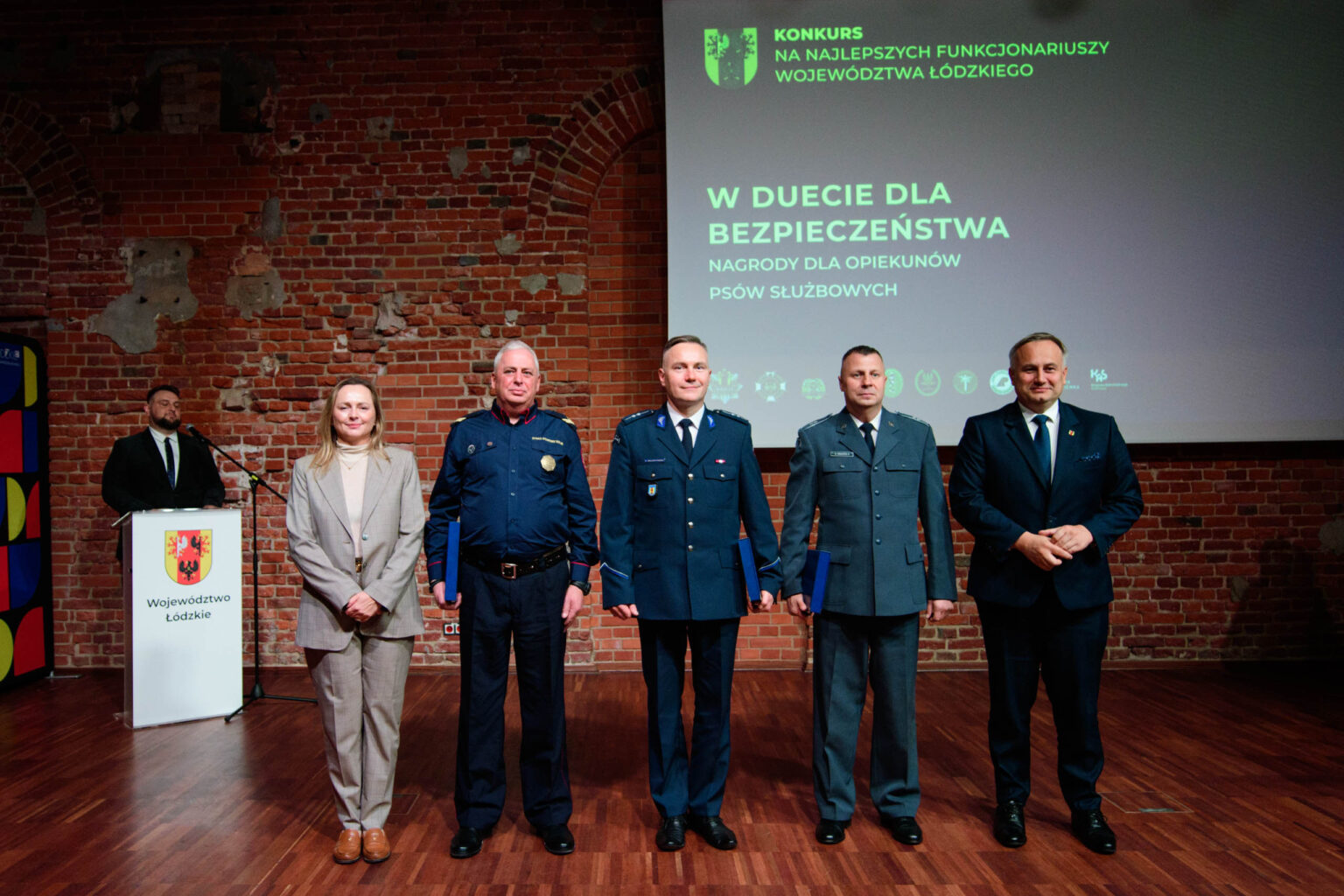 Nagrody dla najlepszych funkcjonariuszy z wojewodztwa lodzkiego fot Sebastian Szwajkowski 12