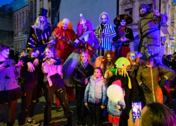 Ulicami Łodzi przeszła Halloweenowa Parada Strachu 2026. Kto przebrał się najlepiej? [ZDJĘCIA]