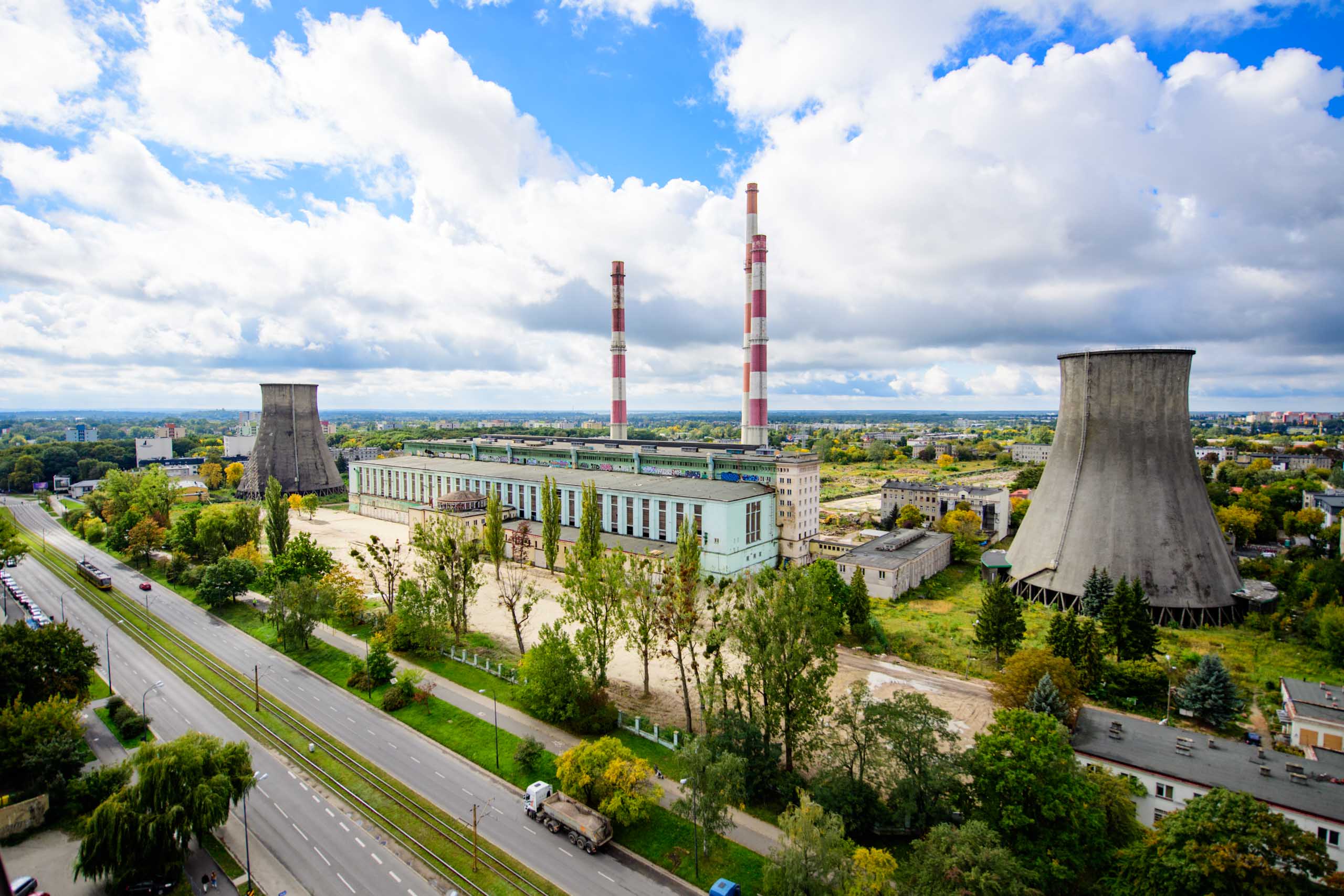 Kominy EC-2 przejdą do historii. Zaplanowano ich wyburzanie i ewakuację mieszkańców 1 Kominy EC-2 przejdą do historii. Zaplanowano wyburzanie i ewakuację mieszkańców