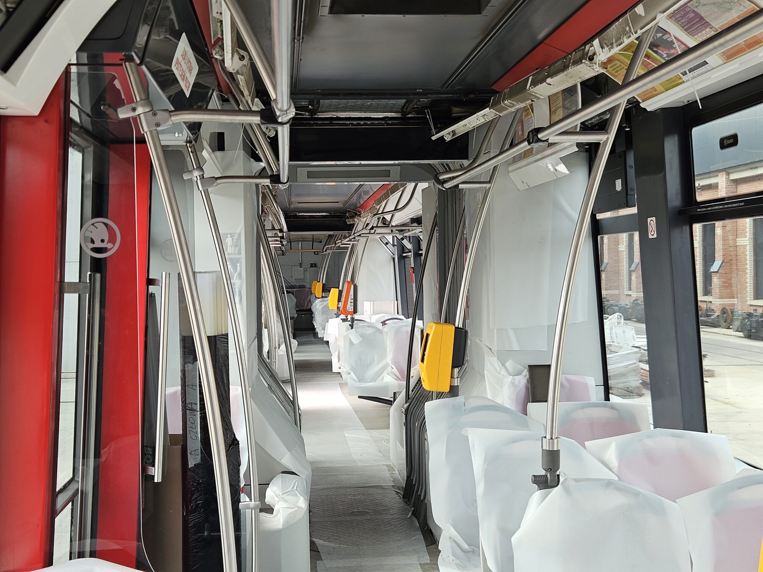 Tramwaje z Pragi trafią do Łodzi. MPK da im klimatyzację i na tym zarobi
