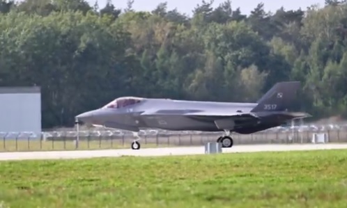 Dziewiąty F-35 dotarł do Łasku