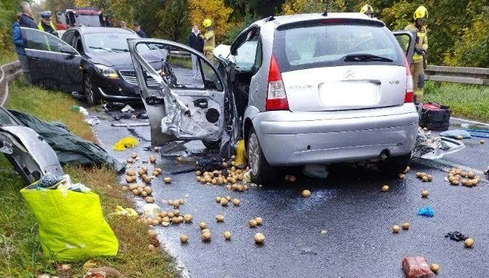 Śmiertelny wypadek w Kamieńsku. Zginął jeden z kierowców