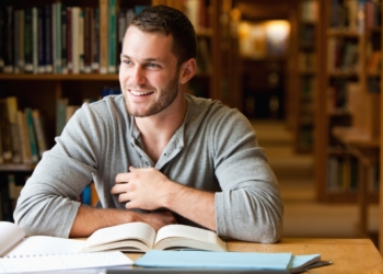 Najlepsze studia 2026 – ranking kierunków dla tych, którzy chcą zmienić swoją karierę