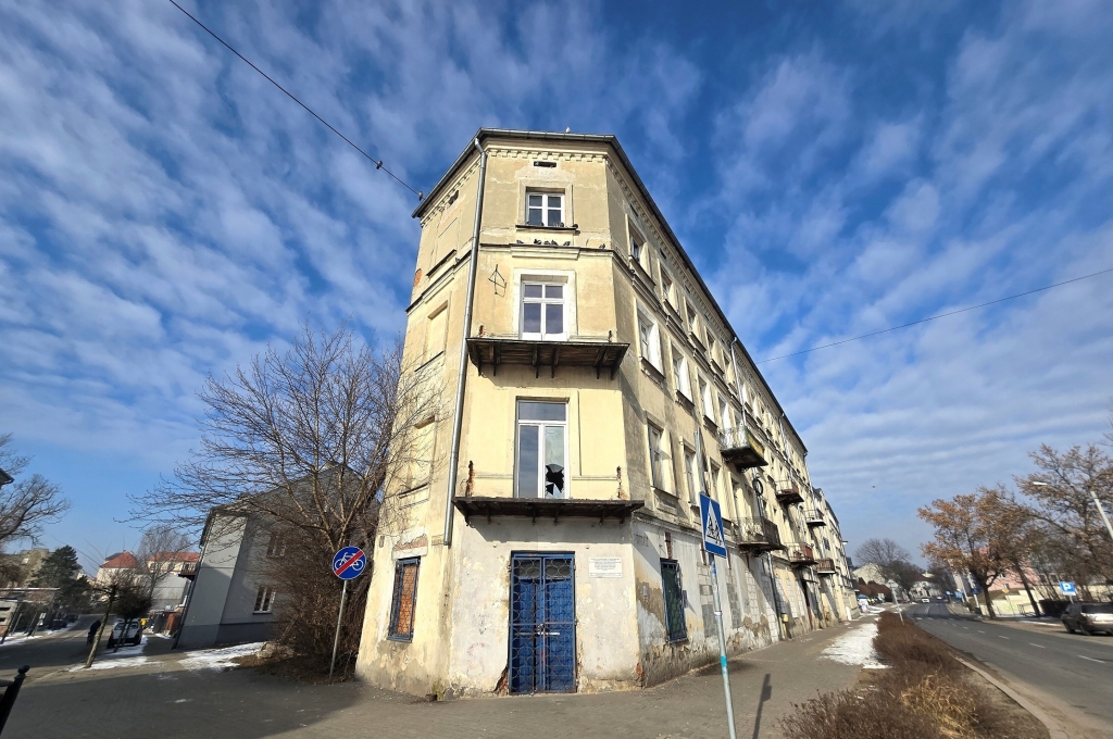 Trzy kamienice w Piotrkowie do remontu. Powstaną w nich 52 mieszkania 2 rewita 2