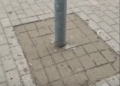 „Kostka jak malowana”. Nietypowa naprawa chodnika w Łowiczu