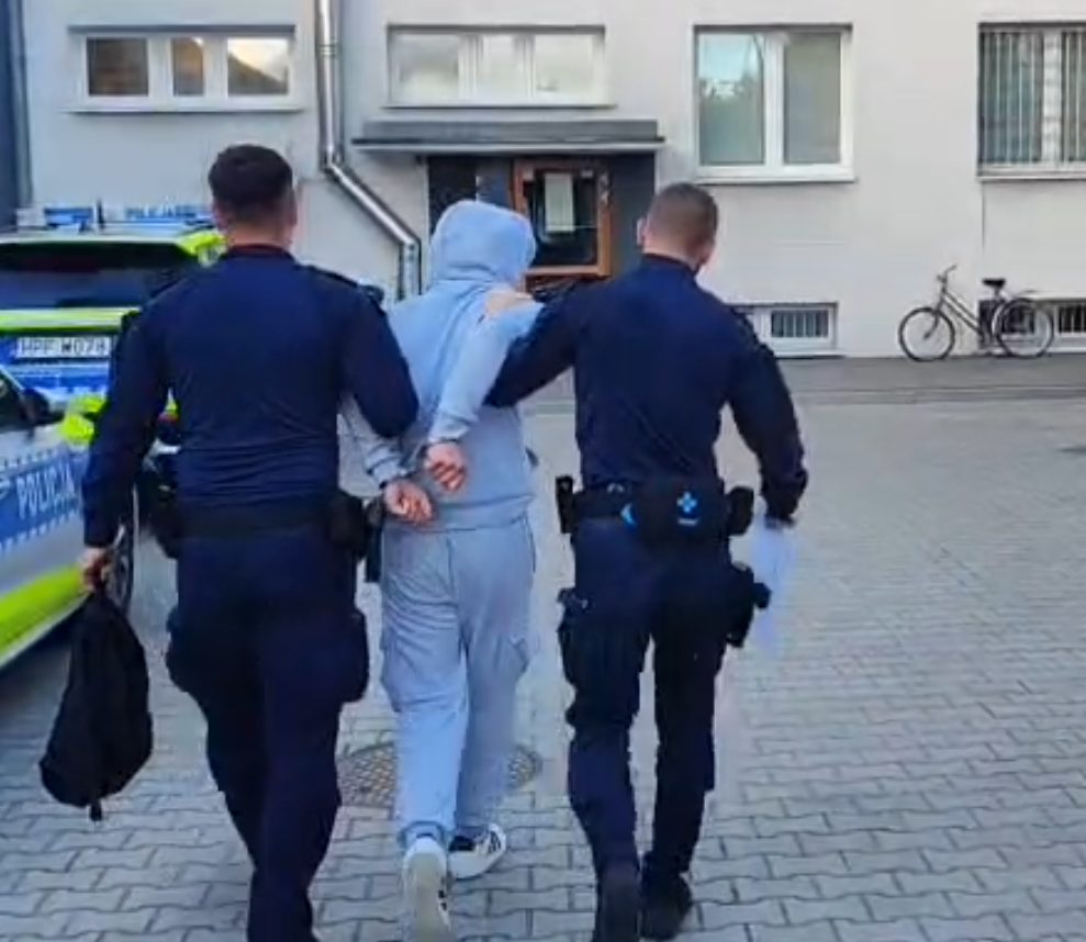 16-, 17- i 18-latek z zarzutami. Groźby i nawoływanie do ataków nożem